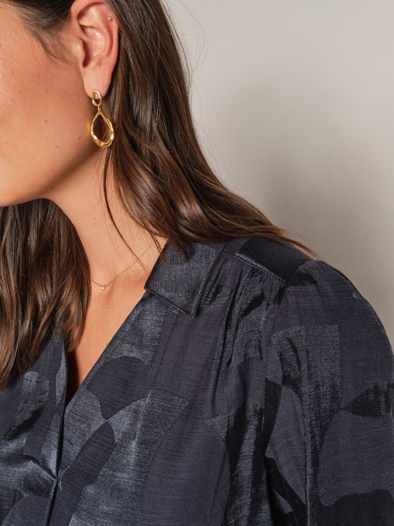 Modelshot / Salute Navy / Detail